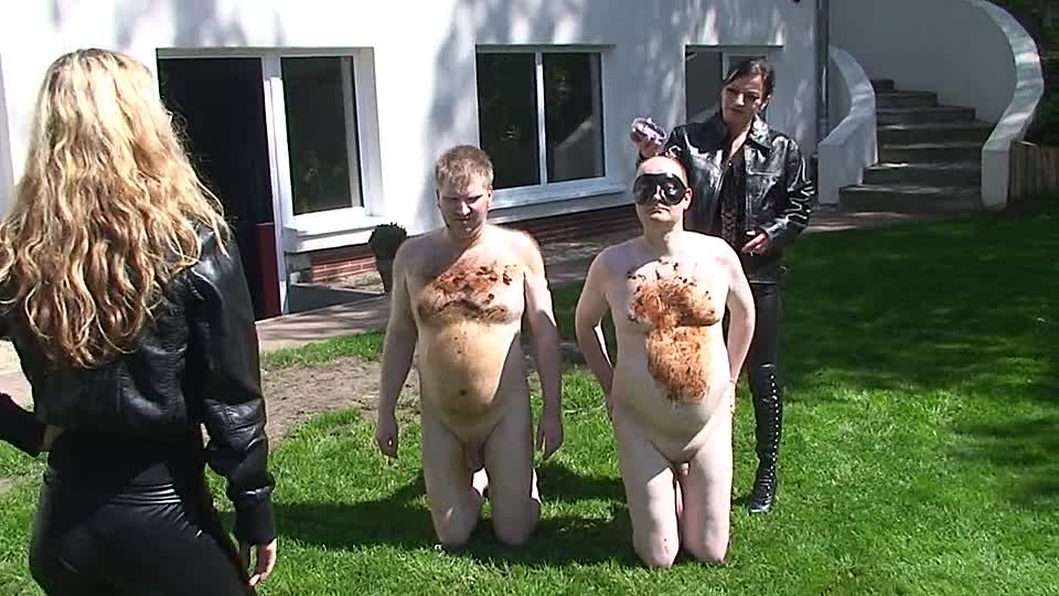 Deutscher Amateur bedeckt sich mit Kacke